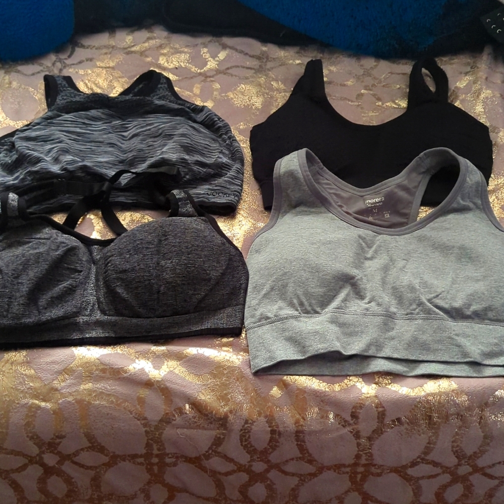 Bundle of 4 Medium Sports bras